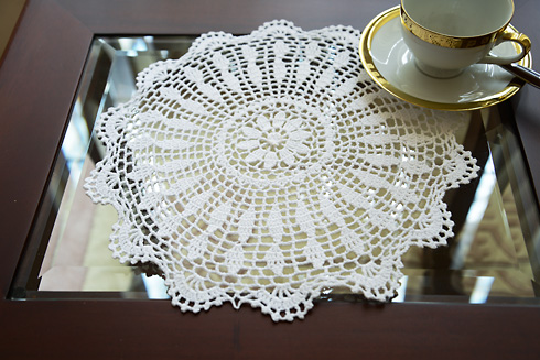 Round Crochet Placemat 14" round. white color. 4 pieces pack - Click Image to Close